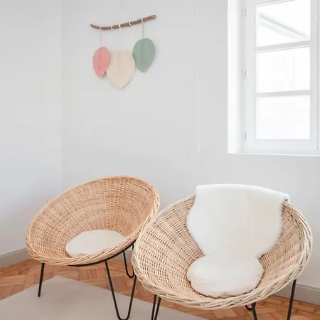 Liiiving In - Alma De Santa Catarina * ポルト